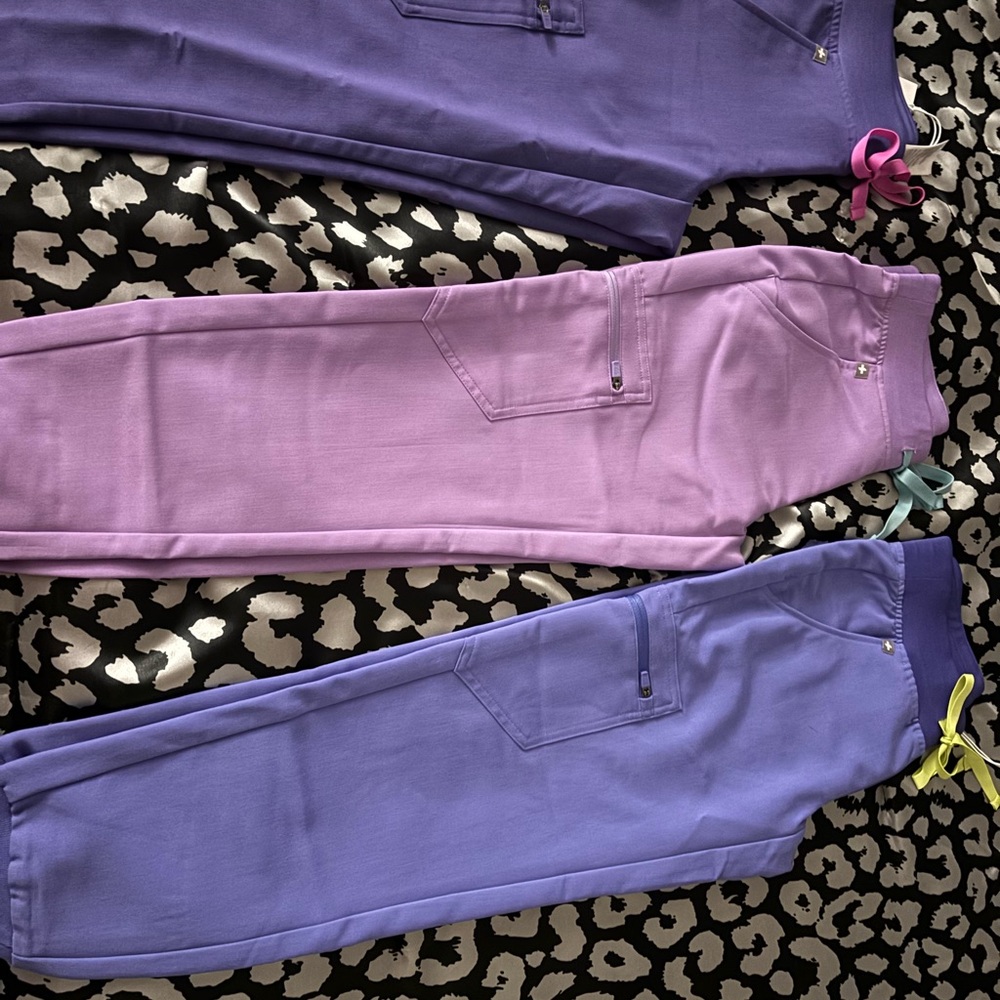XXS Figs Zamora amethyst, blueberry and lilac